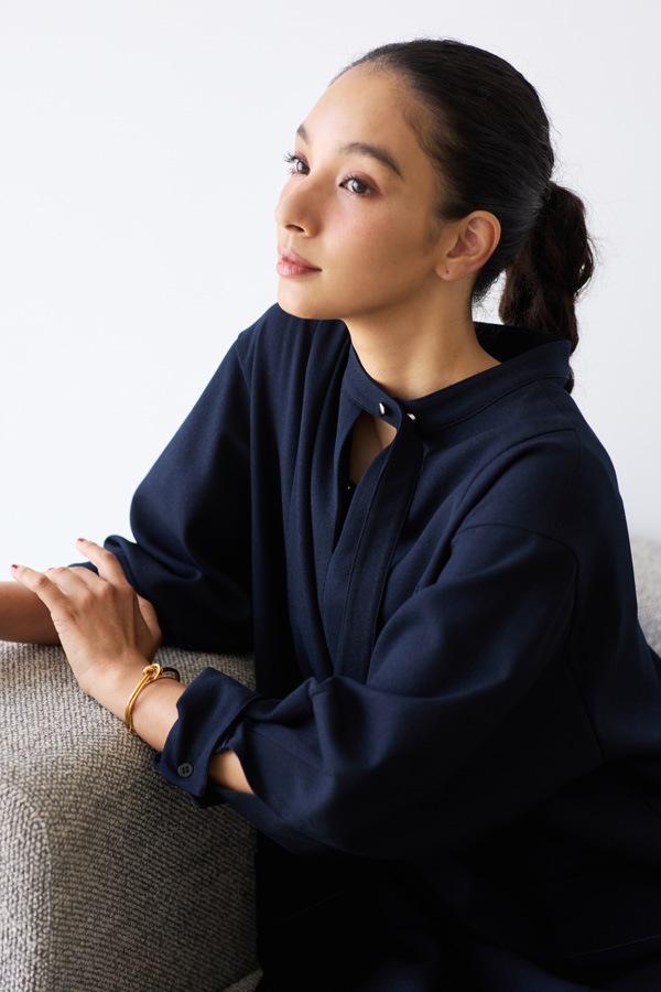 【再販】2025AW_フロントタイVネックワンピース