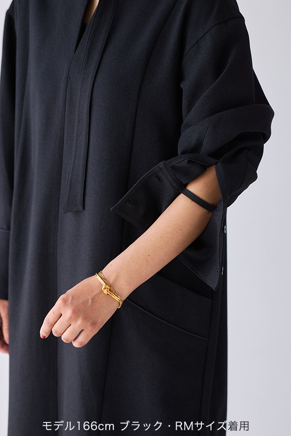 【再販】2025AW_フロントタイVネックワンピース