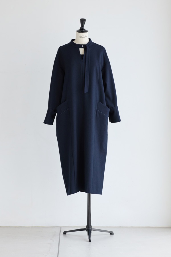 【再販】2025AW_フロントタイVネックワンピース