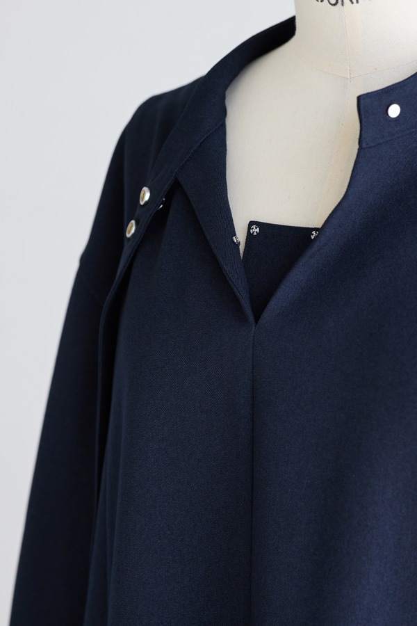 【再販】2025AW_フロントタイVネックワンピース