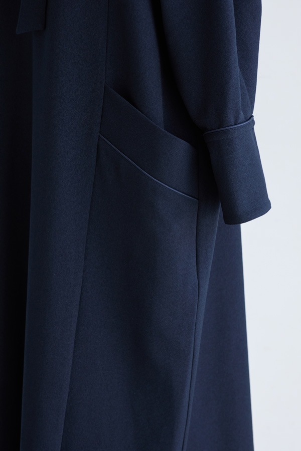 【再販】2025AW_フロントタイVネックワンピース