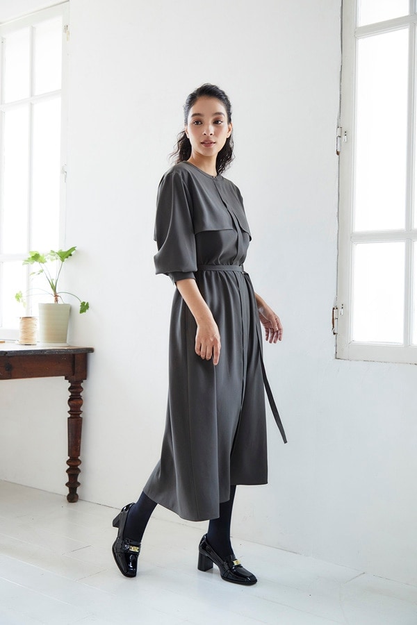 ウィルフリーチャコールワンピース　新品、未使用 タグ付き 再販】2025AW_ダブルヨークワンピース（2026年1月注文受付・発送予定