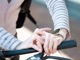 Apple Watch��40��41mm���� �����ݸ�饹���η������� Mignonne�ʥߥ˥��� ���ꥢ���顼 ��OWL-AWCVMIN��
