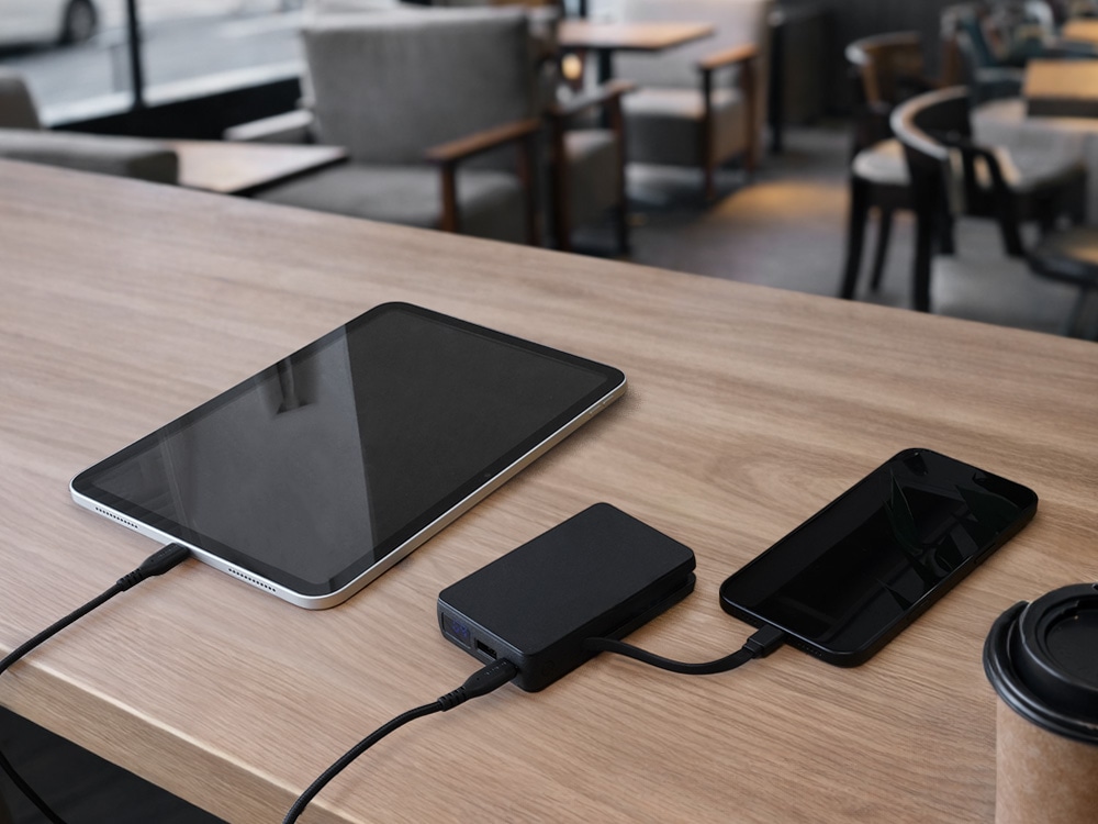 ��������Ӻ��� USB Type-C�����֥���η� �ǥ�����ɽ����� 5000mAh PD45W�б� AC��Х���Хåƥ꡼ OWL-LPBAC5003