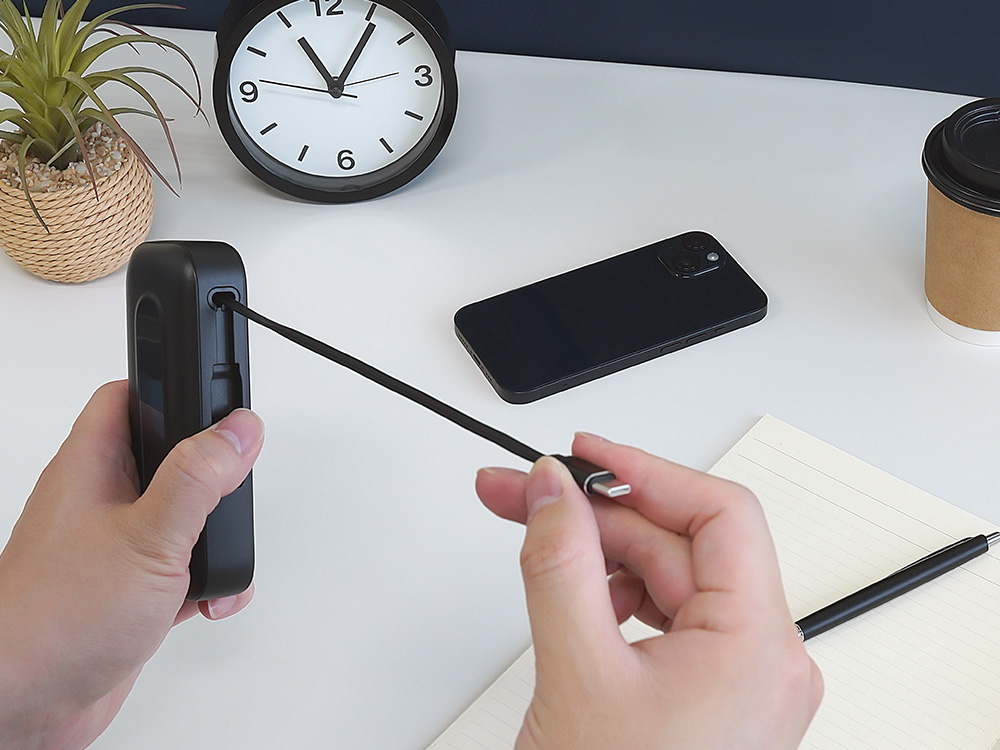 巻き取り式ケーブル内蔵 10000mAh 最大PD20W対応 USB Type-C入出力