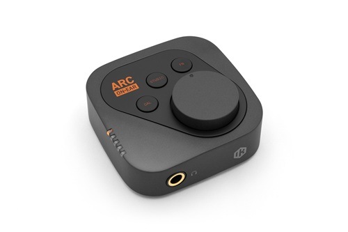 IK Multimedia ARC ON��EAR ��������