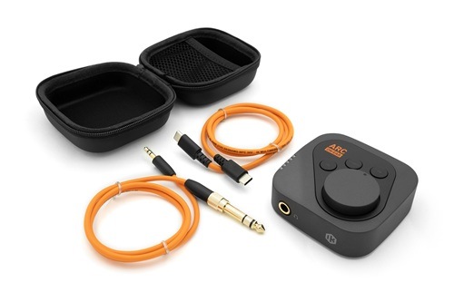 IK Multimedia ARC ON��EAR