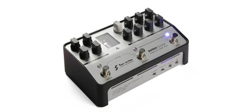 Two notes Revolt Guitar