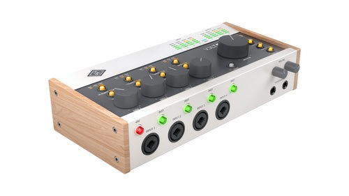 UNIVERSAL AUDIO Volt 476P USB Recording Studio