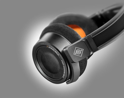 NEUMANN NDH 30 Black Edition