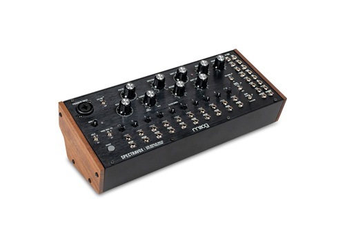 Moog ���ߥ⥸��顼�Х�ɥ�