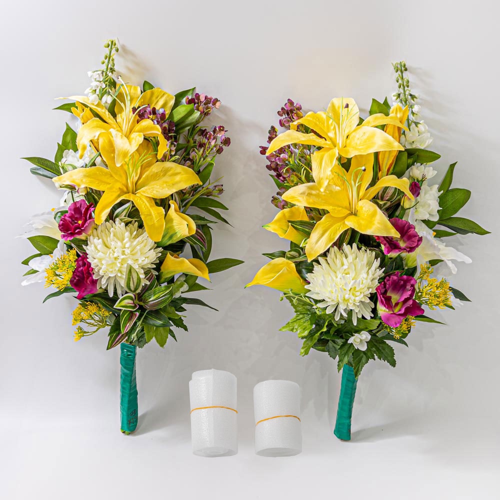 ユリ トルコキキョウ 菊 しきみ(樒)付き造花 2束】固定具付き 造花 仏