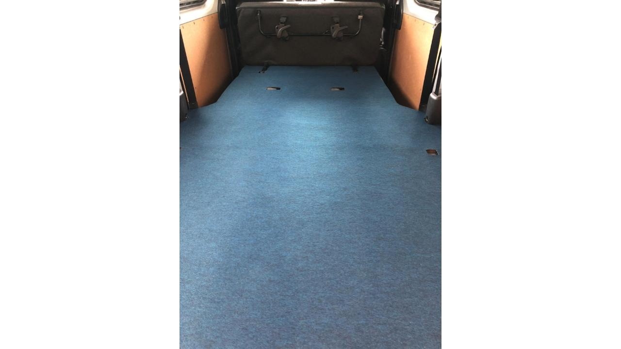 ハイエース荷台保護用パンチカーペット ジャストロータイプ｜看板資材