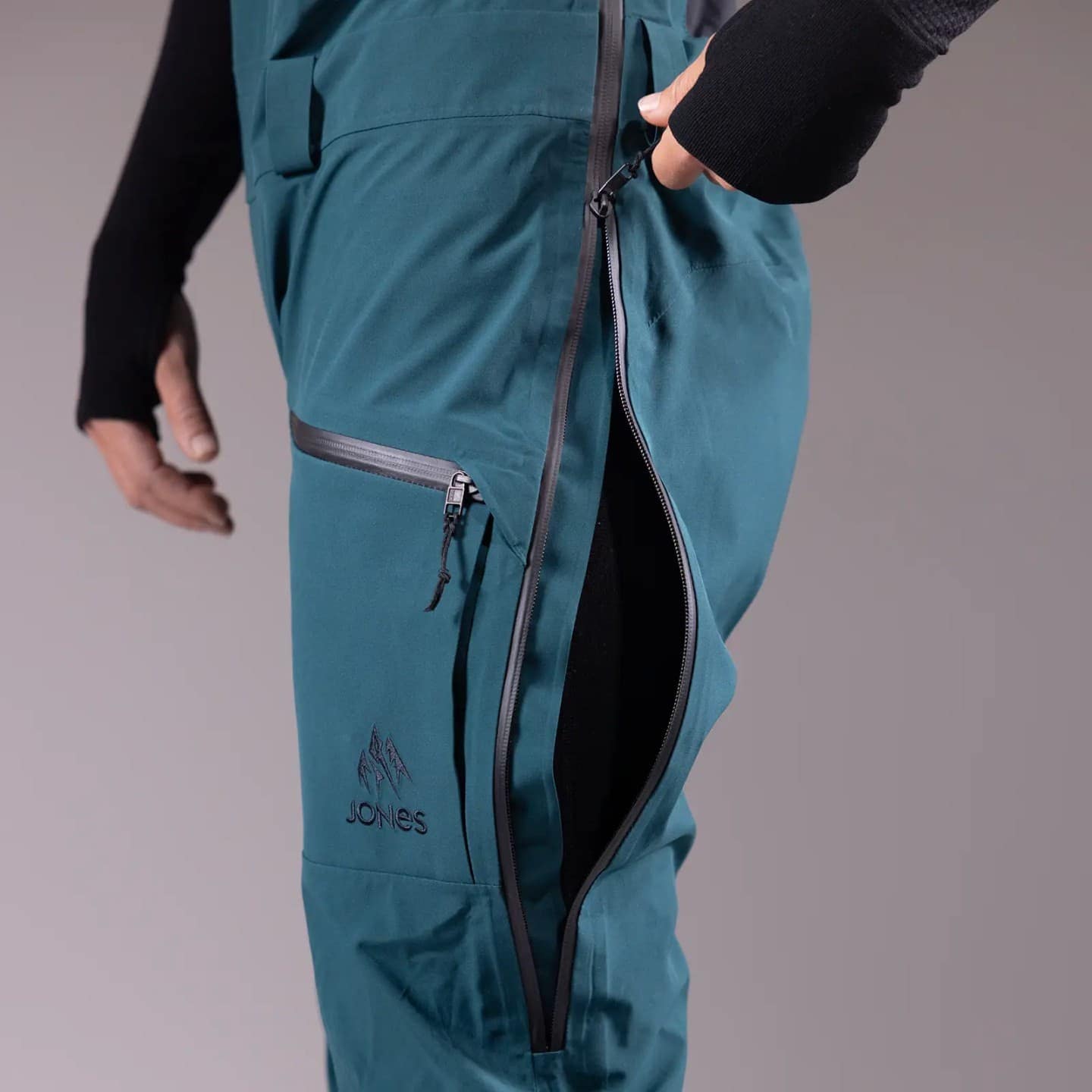 スキーウエア ジョーンズ JONES シュラルピニスト ストレッチ リサイクルド ビブズ Shralpinist Stretch Recycled Bibs [69124321] レディース【ポイント5倍】