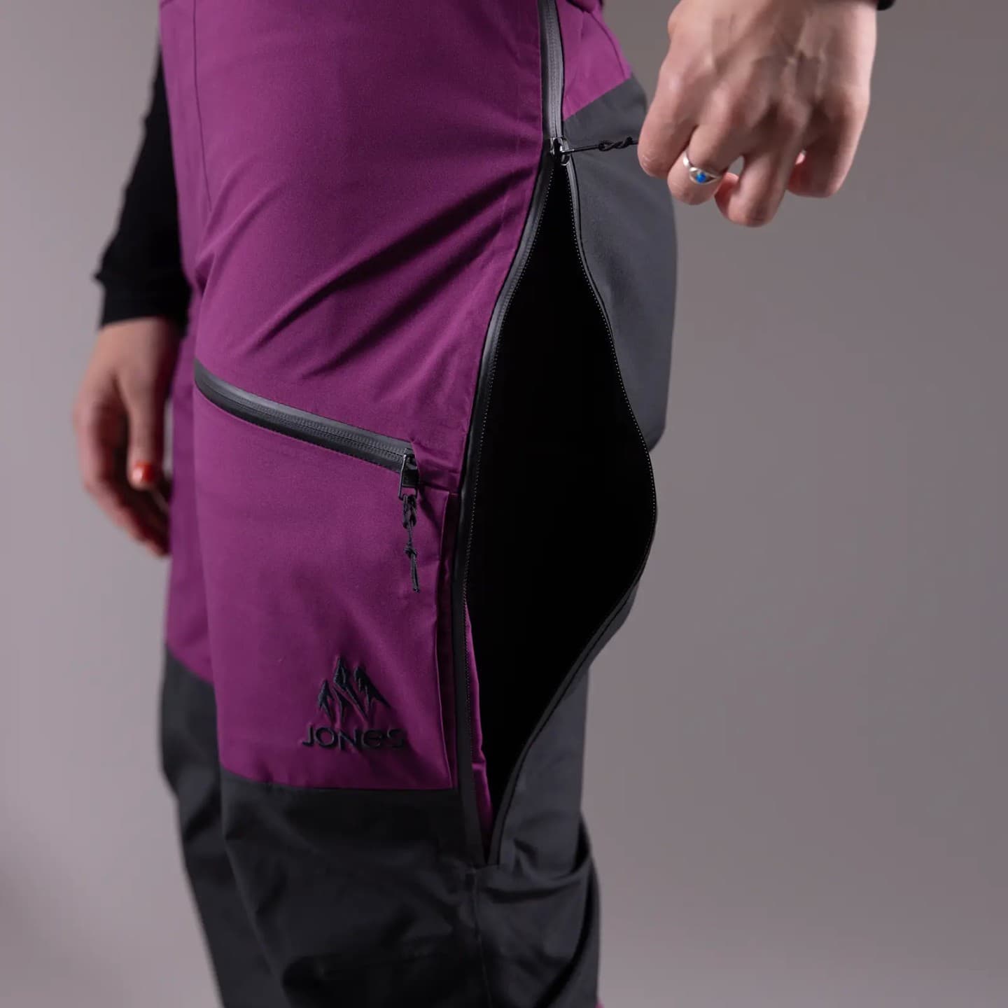 スキーウエア ジョーンズ JONES マウンテン サーフ リサイクルド ビブズ MTN Surf Recycled Bibs [69124324] レディース【ポイント5倍】