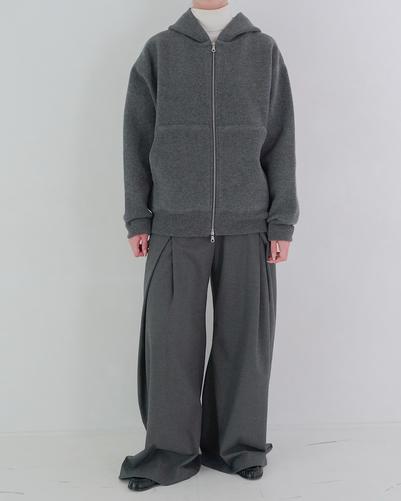 BB HOODIE