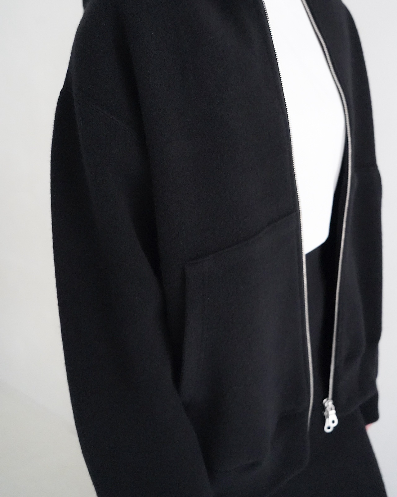 BB HOODIE