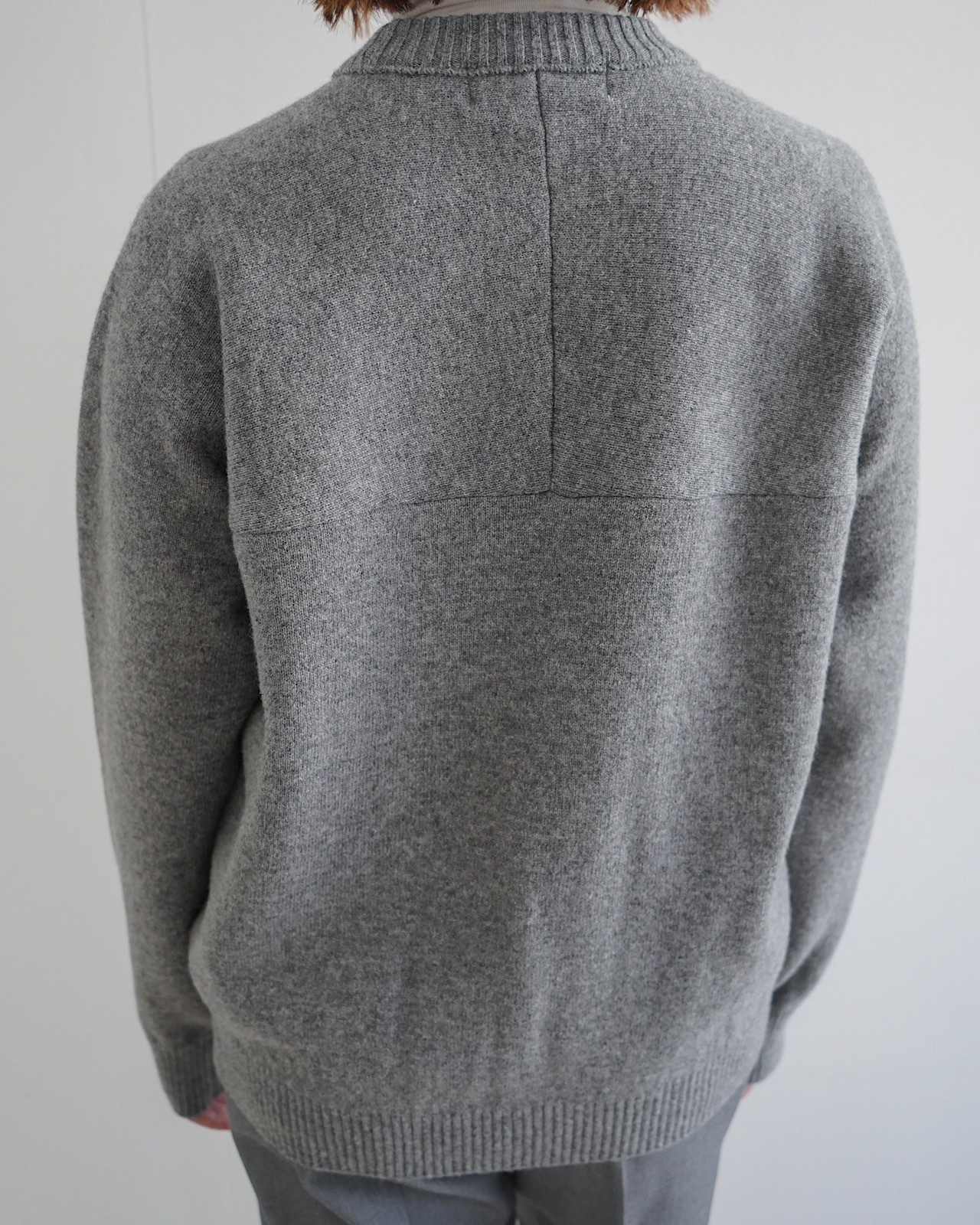 BACK PATCH PULLOVER