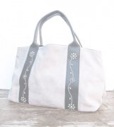 HTC ̎Î Хå  Turquoise Flower Studs Suede Tote Bag / GreyBlack