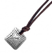 Y.GLAUCA 【ワイグラウカ】 ネックレス シルバースクエアプレート＆レザーコード|Necklace|【Y.GLAUCA】 
