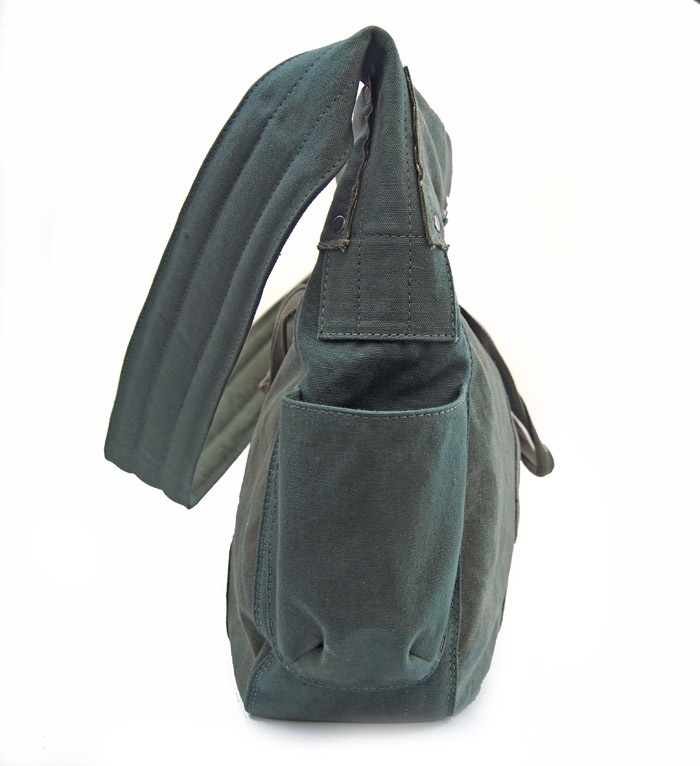 IrregulaR by ZIP STEVENSON Vintage Military Shoulder Bag Zipper #1 / Khaki