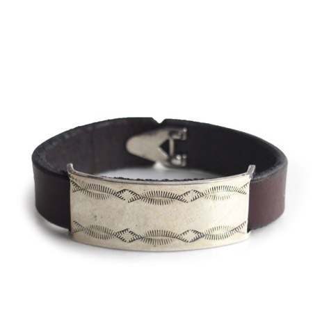 CHAFF DESIGN�̥���ա��ǥ������Leather Solid Plate Bracelet