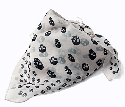 HTC �̎������Î��������͡��������� SCARF FOULARD SKULLS 70 / WHITE