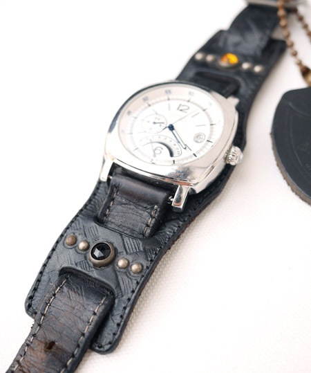 HTC �̎������Î��������͡������å��٥�� Emboss Police Black Watch Belt / YELLOW-BLACK Glass Stone