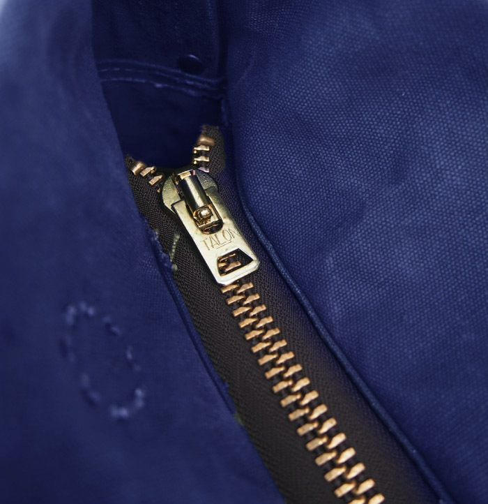 IrregulaR by ZIP STEVENSON Vintage Military Shoulder Bag Zipper #1 / Navy