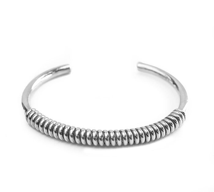 CHAFF DESIGN�̥���ա��ǥ������COVERED COIL CUFF SV950 / 4mm