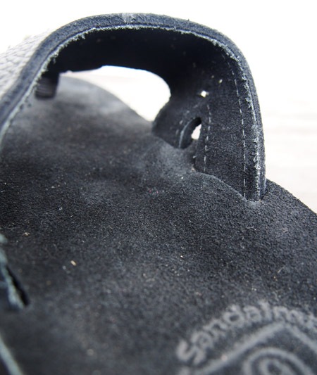 HTC��The Sandalman�ڎ������Î��������ߎ��ݎ��ގَώݡ� ������� ���� Wide Strap Flower Turquoise Studs / Black Suede