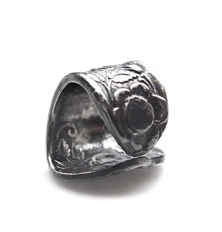 CHAFF DESIGN�̥���ա��ǥ������Antique Spoon Scarf Ring / BLACK��
