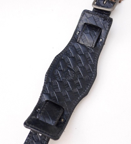 HTC �̎������Î��������͡������å��٥�� Emboss Polis Black Watch Belt  /  RED-BLUE Glass Stone