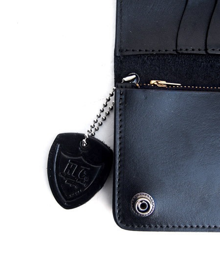 マ*ッ様 HTC財布 HTC 財布 HTC/エイチティーシー ZIPPER MIDIUM サイフ レザー