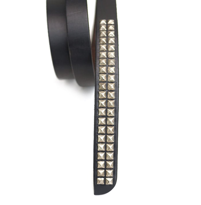 15%OFFHTC SUNSET Belt  Narrow Pyramid Studs N / Black