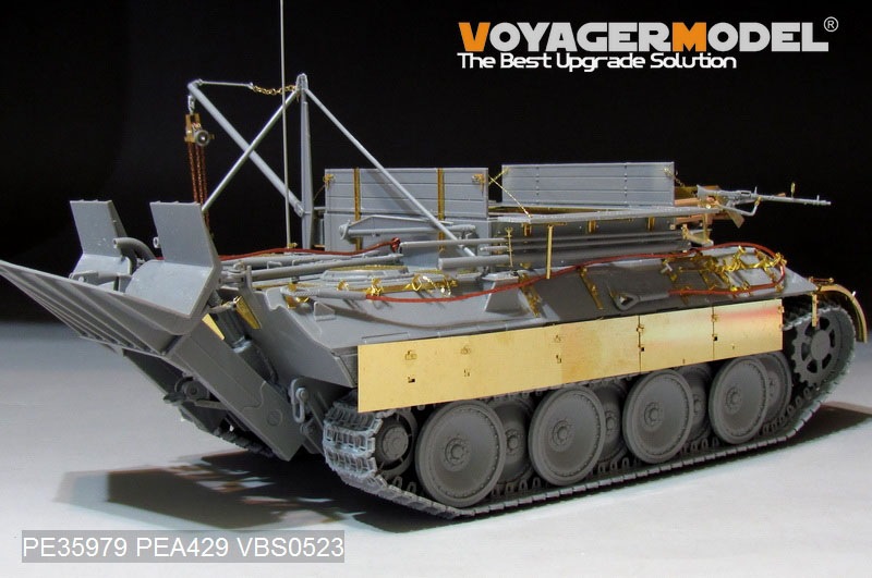 ボイジャーモデル PE35979 1/35 WWII ドイツ ベルゲパンサーA型 (初期