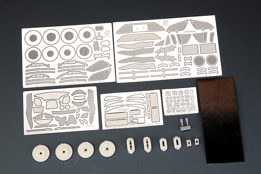 タミヤ 1/24 ARTA NSX 2005 + 純正ディテールアップパーツ タミヤ 1/24 ARTA NSX 2005 + 純正ディテールアップパーツ Tamiya 1/24