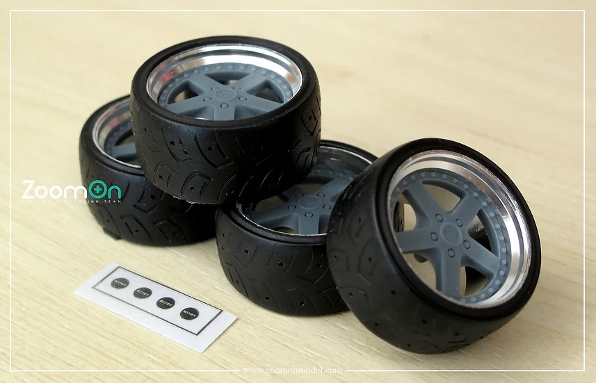 ZoomOn ZR099 1/24 19インチ ワーク エクイップ 05 ホイールセット