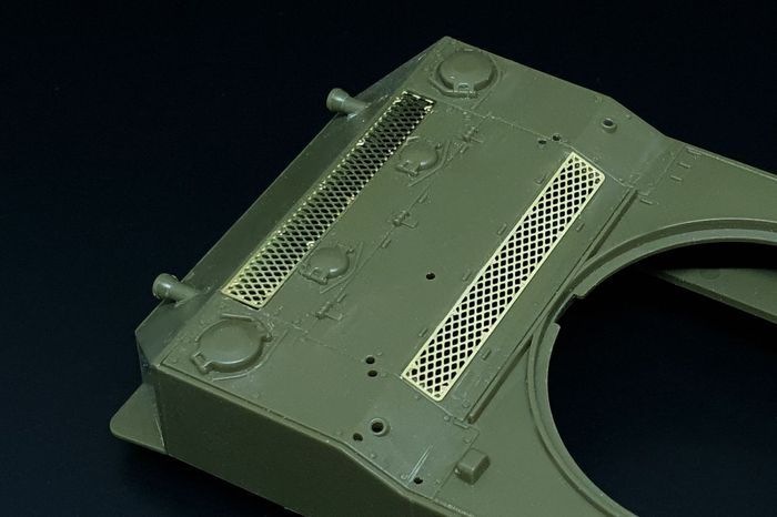 ハウラー HLX48408 1/48 アメリカ M8 自走榴弾砲－グリル・バスケット