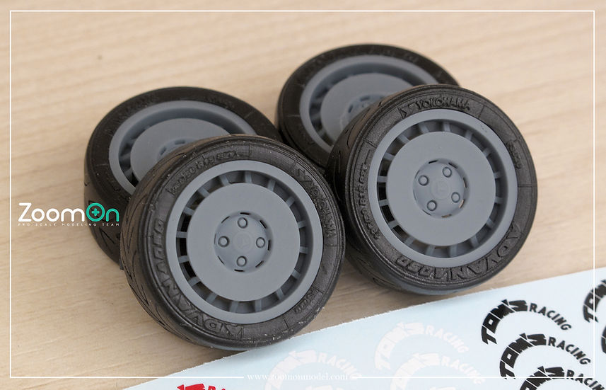 ZoomOn ZR114-15 1/24 15インチ Tom 