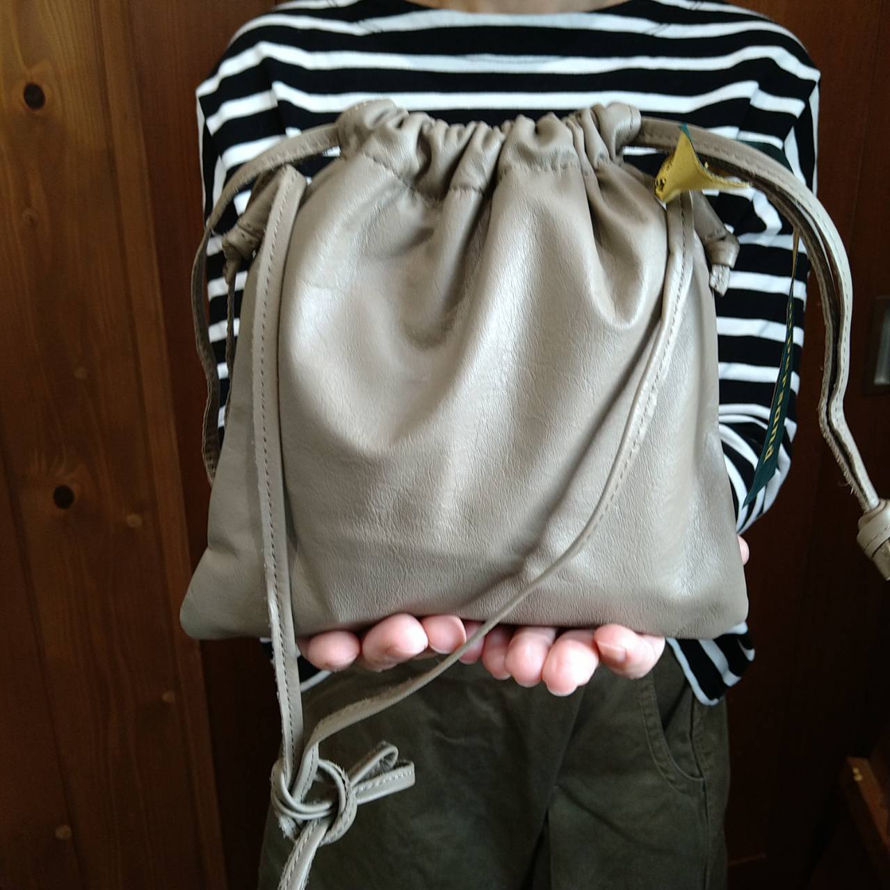 ウォッシャブルレザーミニショルダー　Ampersand