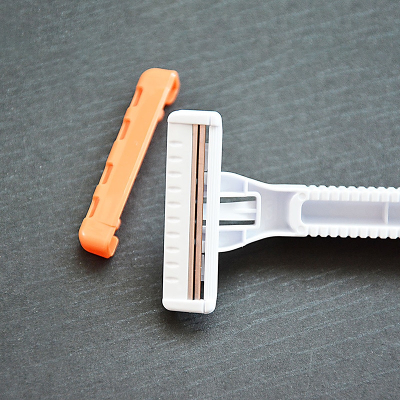 貝印カミソリ 首振り2枚刃 袋なし バルク【100個入】 | 新商品