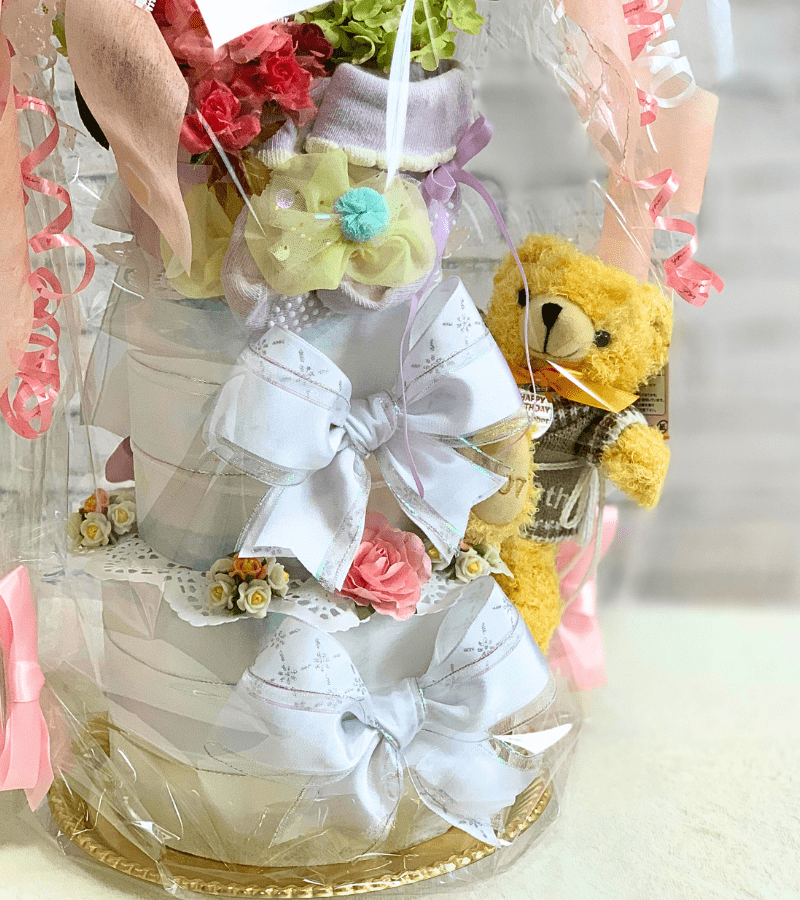 プチサイズ2段 おむつケーキ女の子 プチパルフェ ホワイトコーデ