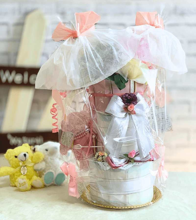 プチサイズ2段 おむつケーキ女の子 プチパルフェ ホワイトコーデ