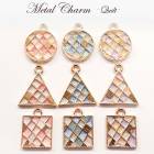 在庫限り　メタルチャーム 【97.パッチワークキルト 1個売り】ゴールドメタルチャーム パッチワーク　樹脂パーツ 夜　クリスマス 童話　物語 ミニ 小 プチ メタルチャーム レジン 封入パーツ ミニチ