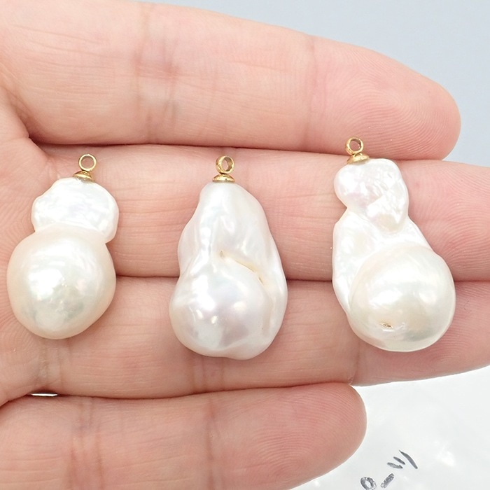 日本製 バロックパール チャーム 1点物 淡水パール バロック 淡水真珠