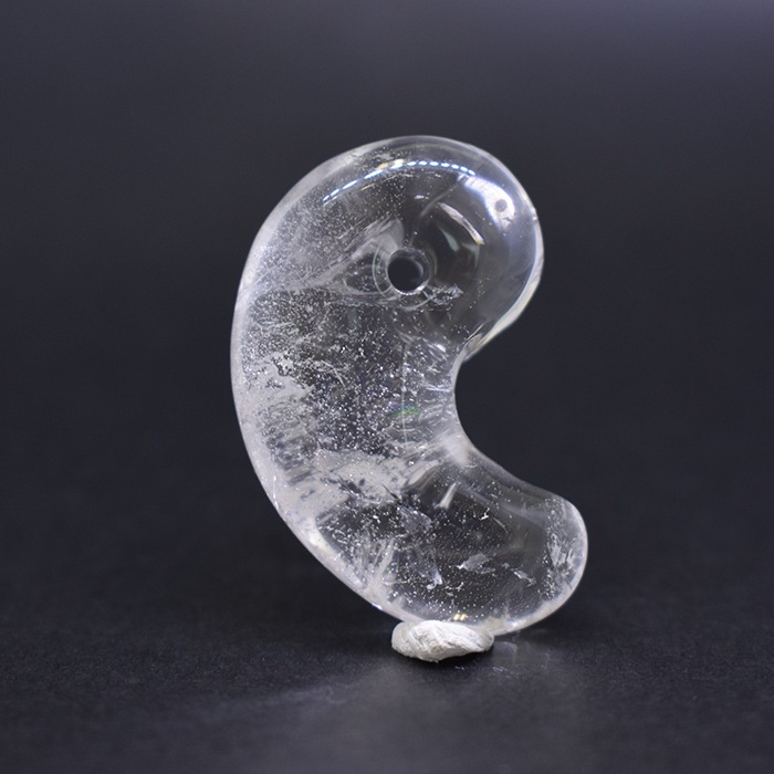 69.山梨 黒平水晶 勾玉 約35mm 山梨県産 日本銘石 パワーストーン