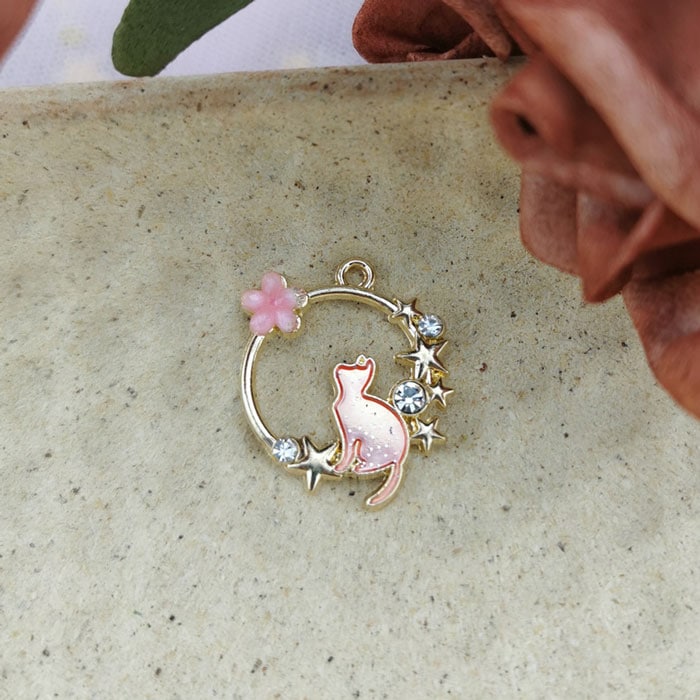 メタルチャーム【343. 星と花とネコ】【1個】猫 チャーム ライン