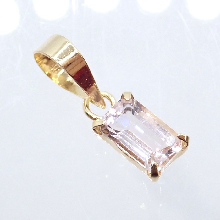 モルガナイト スクエア 3x5mm 約0.25ct K18 ペンダントトップ ブラジル