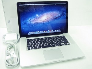 Apple MacBook Pro Core i7 2.6GHz 15.4インチ (中古)